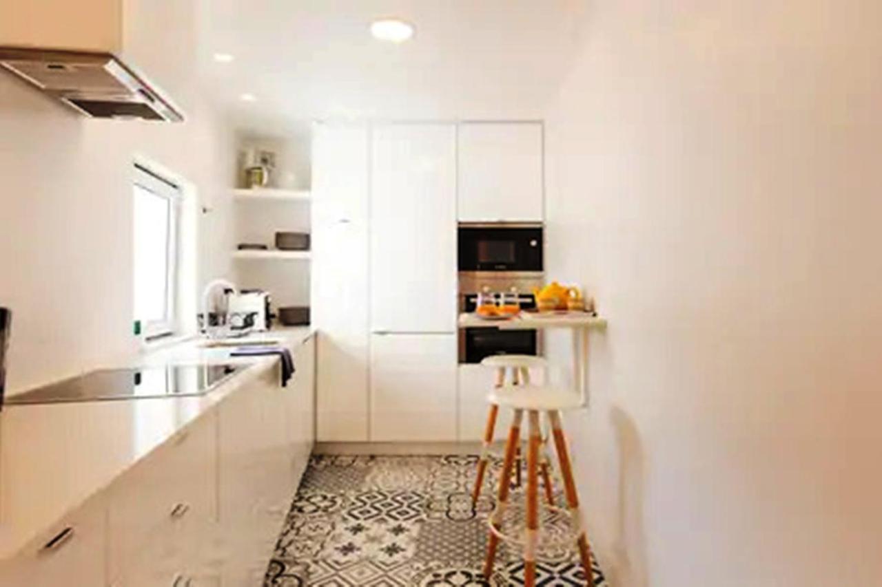 Comfortable And Bright -